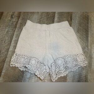 Sincerely Jules Women's Cream Crochet Trim Shorts